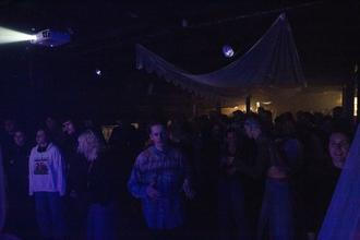 9_crowd