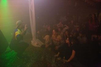 19_crowd