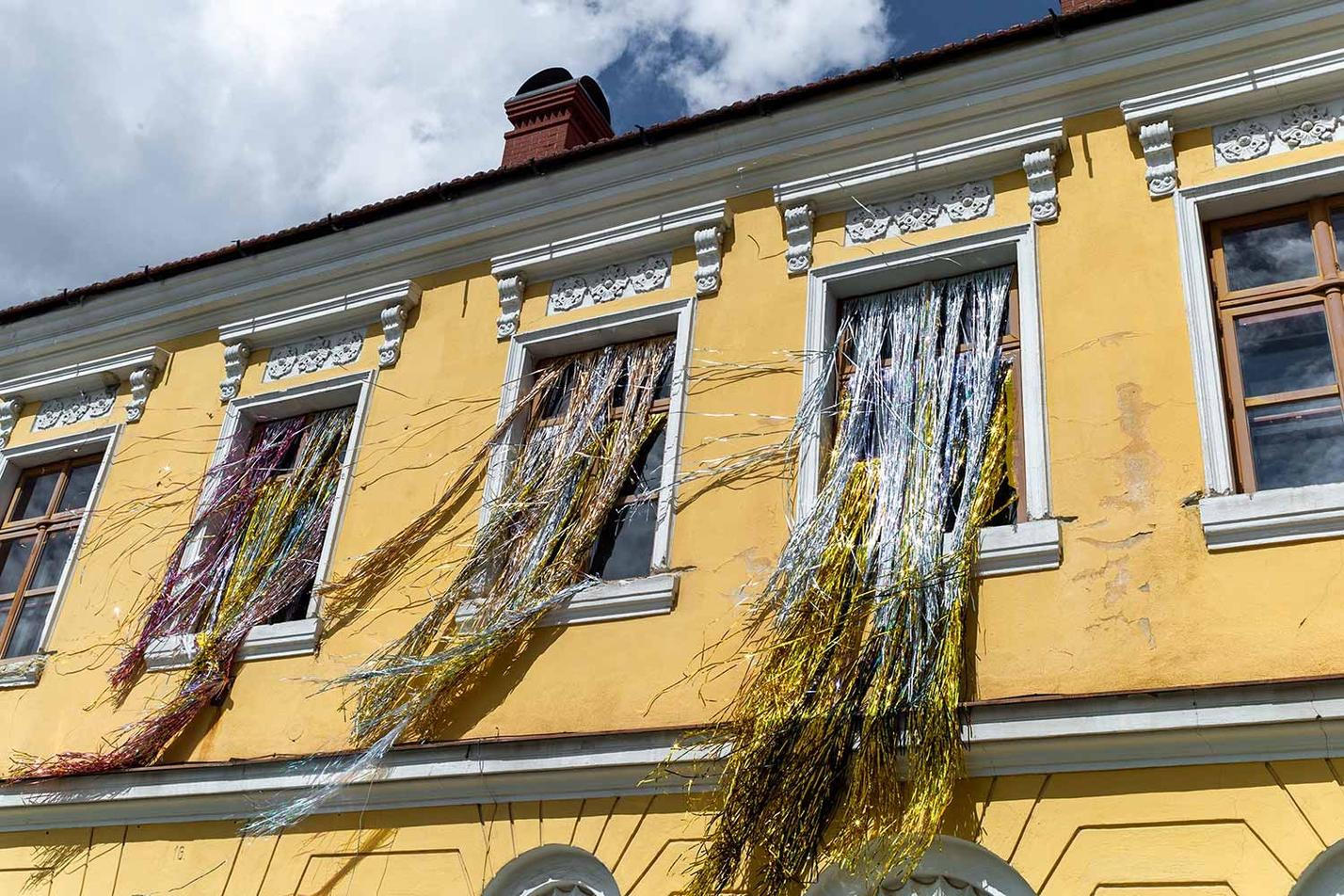 6 instalace ve veřejném prostoru - u kašny