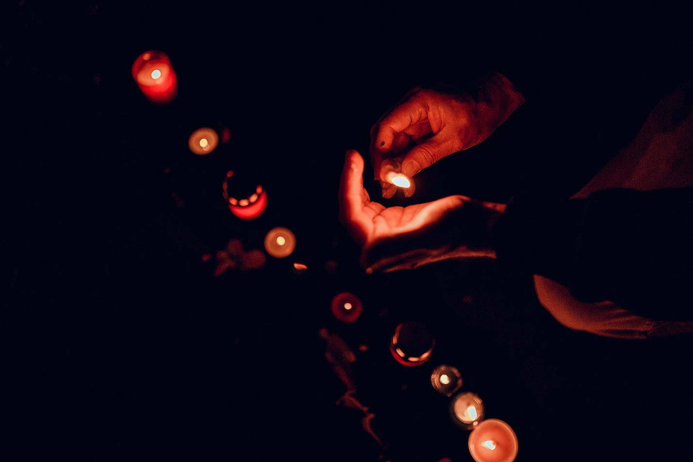 Svíčky (FOTO_ Adam Mráček)