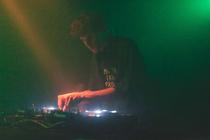 Dj De