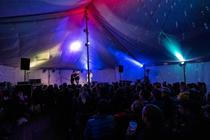 VOSTO5 uvádí: Stand´artní kabaret