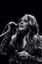 Alanis Morissette, O2 Shepherds Bush Empire, London, UK - 9684