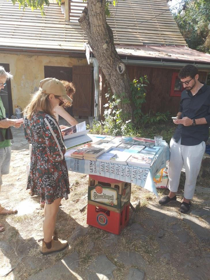 near festival_016