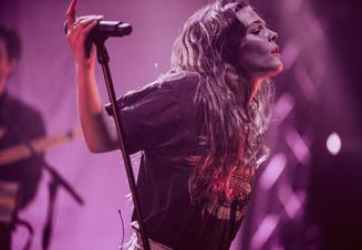 Maggie Rogers in concert, O2 Brixton Academy, London, UK - 8598