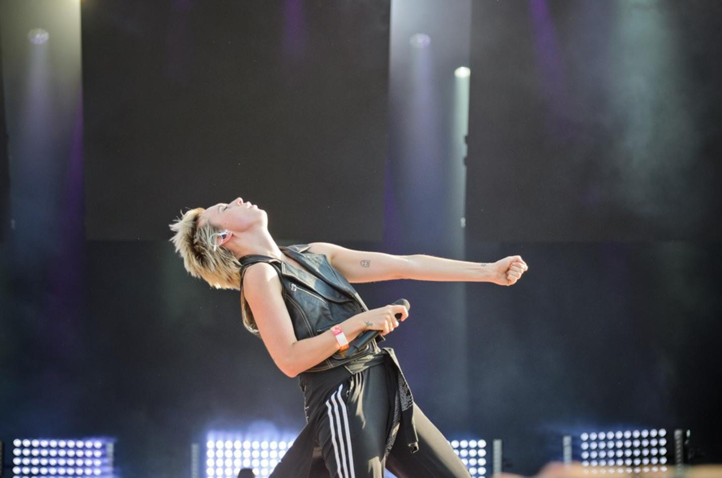 0302 MØ