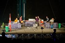 0451 Wired Aerial Theatre