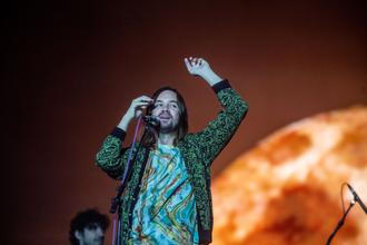 Tame Impala (2)