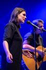 Kalle with acustic band 03