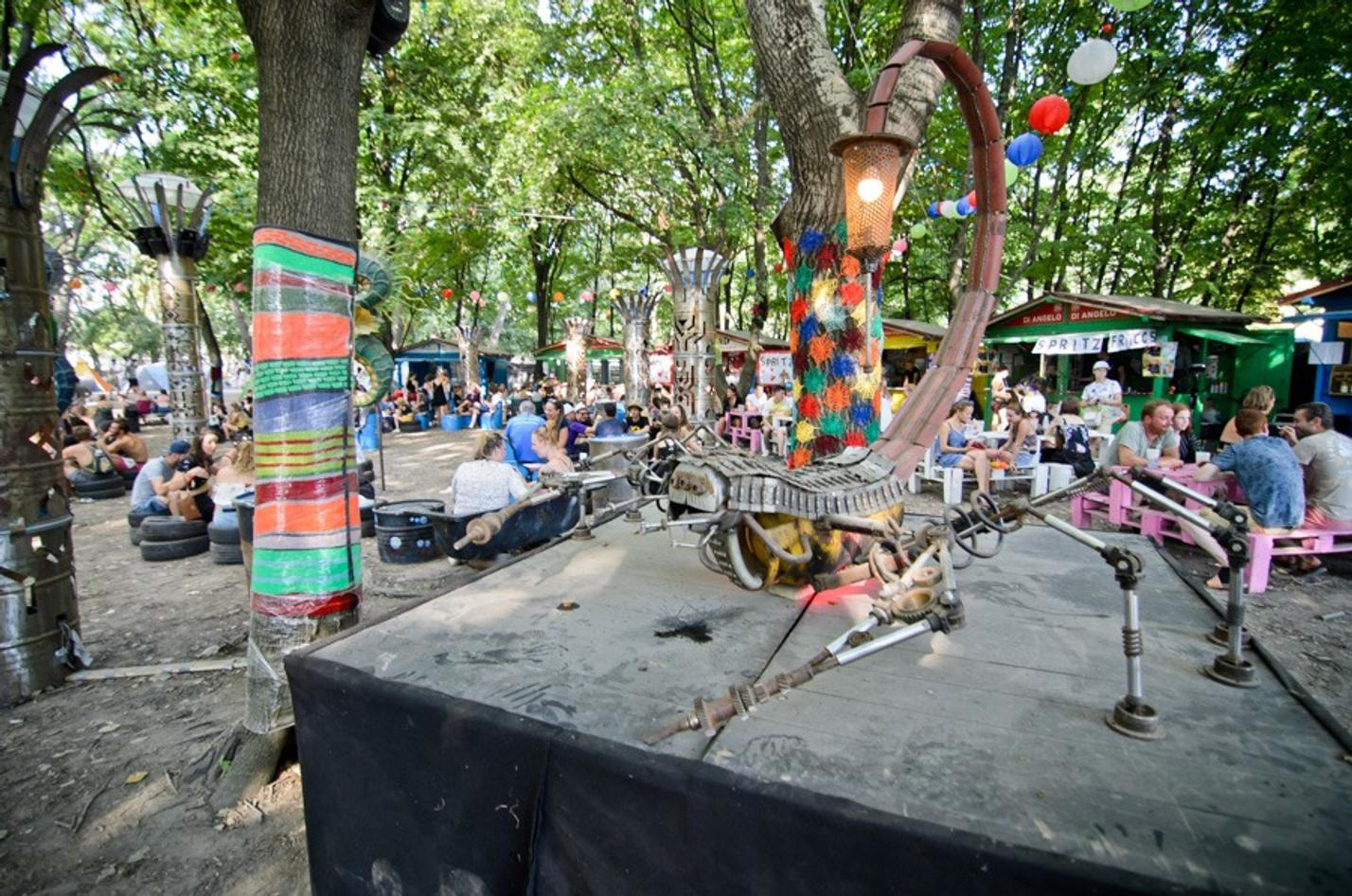8800 3ART Chill Out Zone