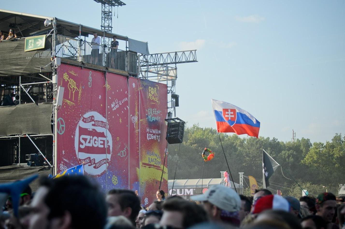 8913 SK