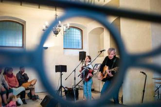 17 Zambosi v synagoze