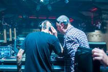 06_dj_loutka