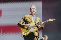 TWO DOOR CINEMA CLUB (1)