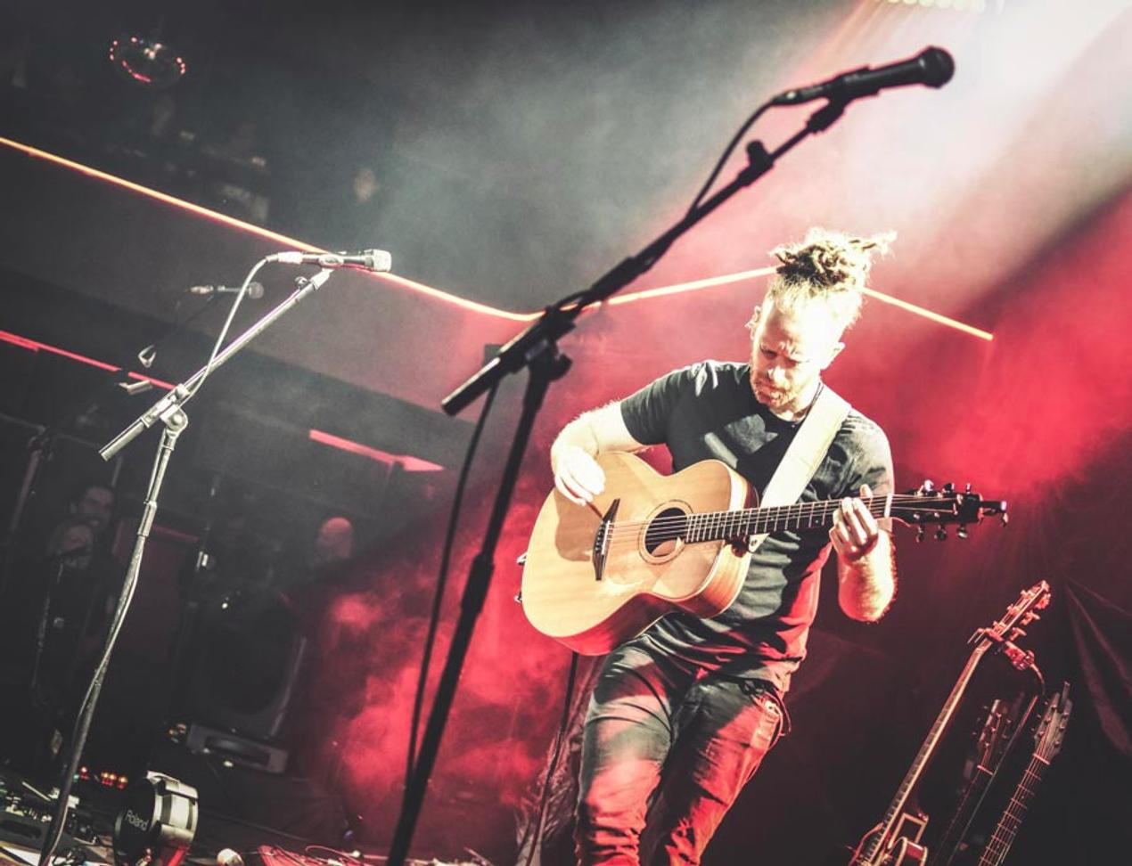 Newton Faulkner 1 (1)