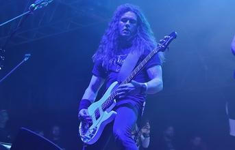 062_Unearth