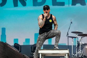 Hollywood Undead 2 (1)