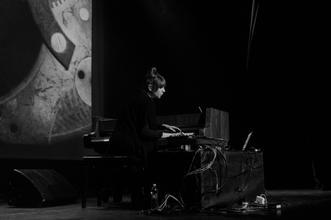 Poppy Ackroyd 05