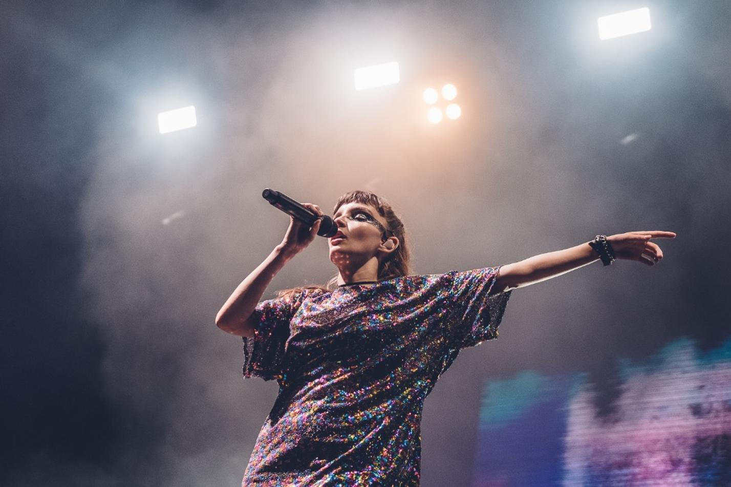25_CHVRCHES