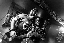 mike0_FM150417-17