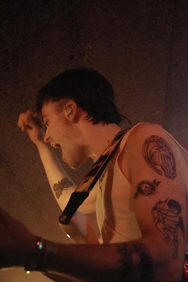King No-One (6)