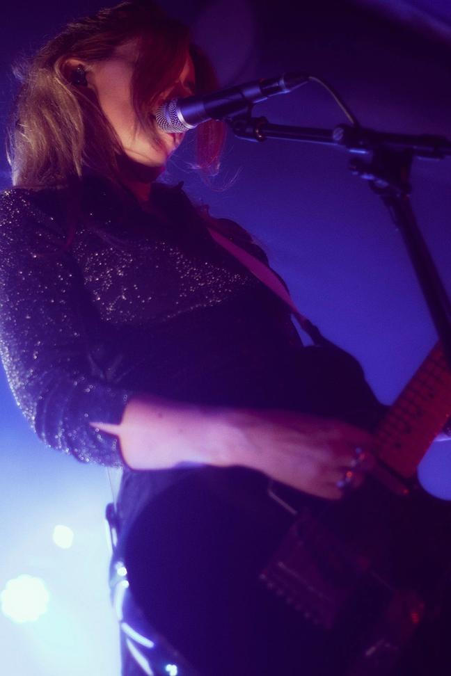 Blood Red Shoes 3