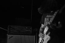 17_Party trasher