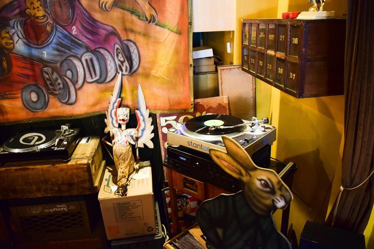 Black Gold Records, Brooklyn 4 (1)