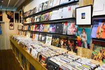 Earwax, Williamsburg 3