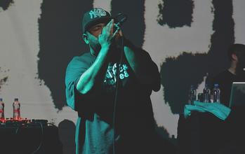 032dälek