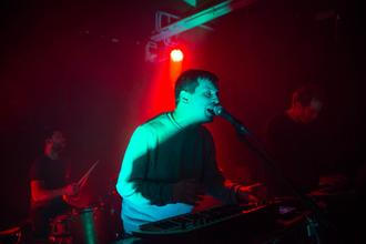 200307_narozeniny_Sale_Prodavac