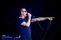9423_kasabian