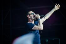 9404_kasabian