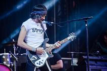 9409_kasabian