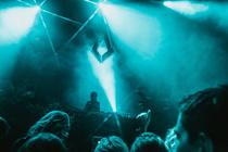 10_Nora En Pure