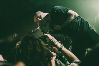 Touché Amoré