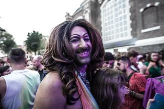 Streetparties, 3 (32)