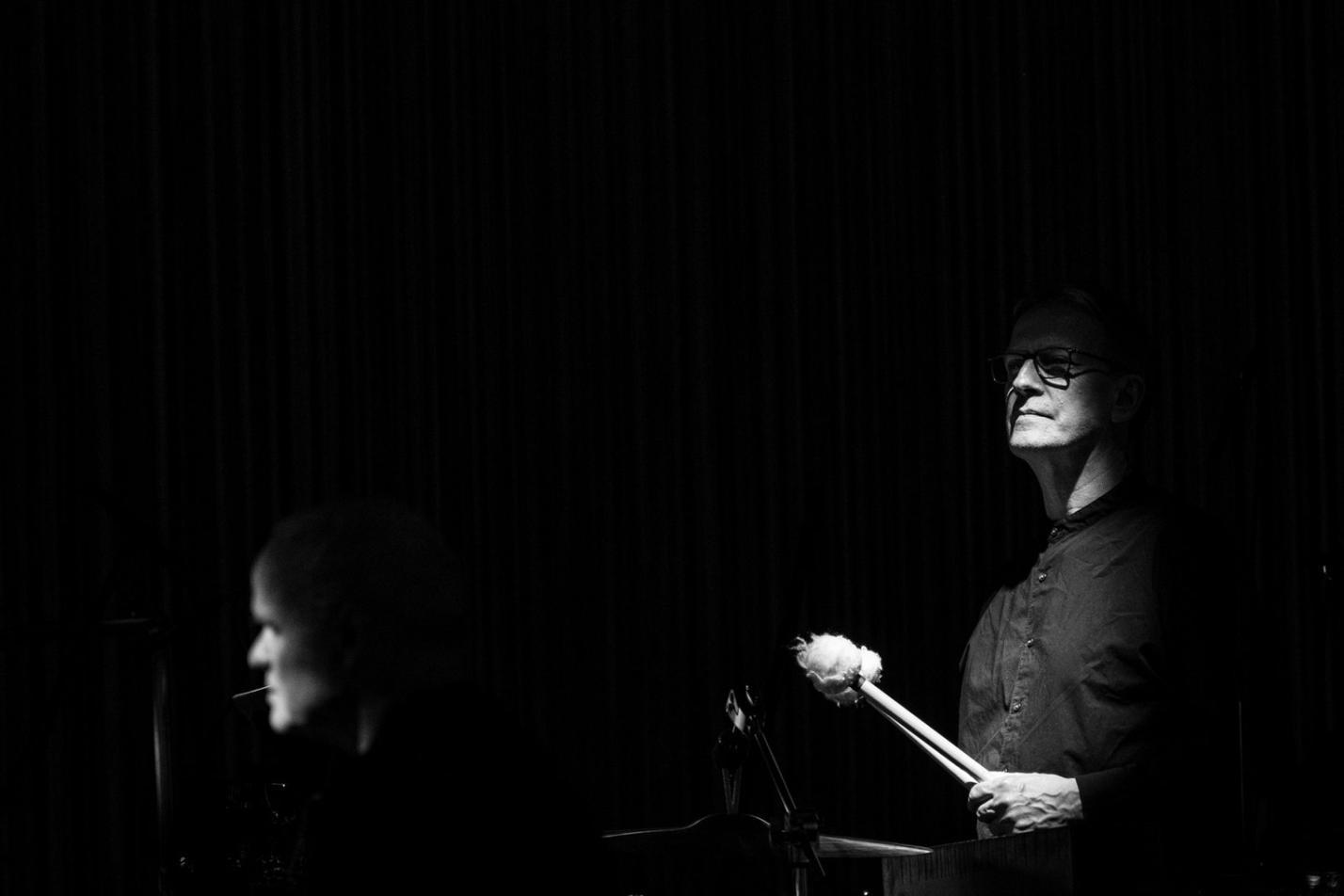 Alva Noto & Ensemble Modern