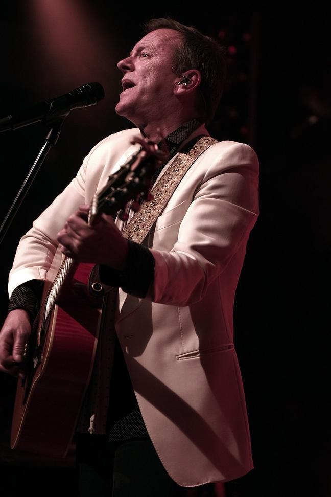 KieferSutherland_3
