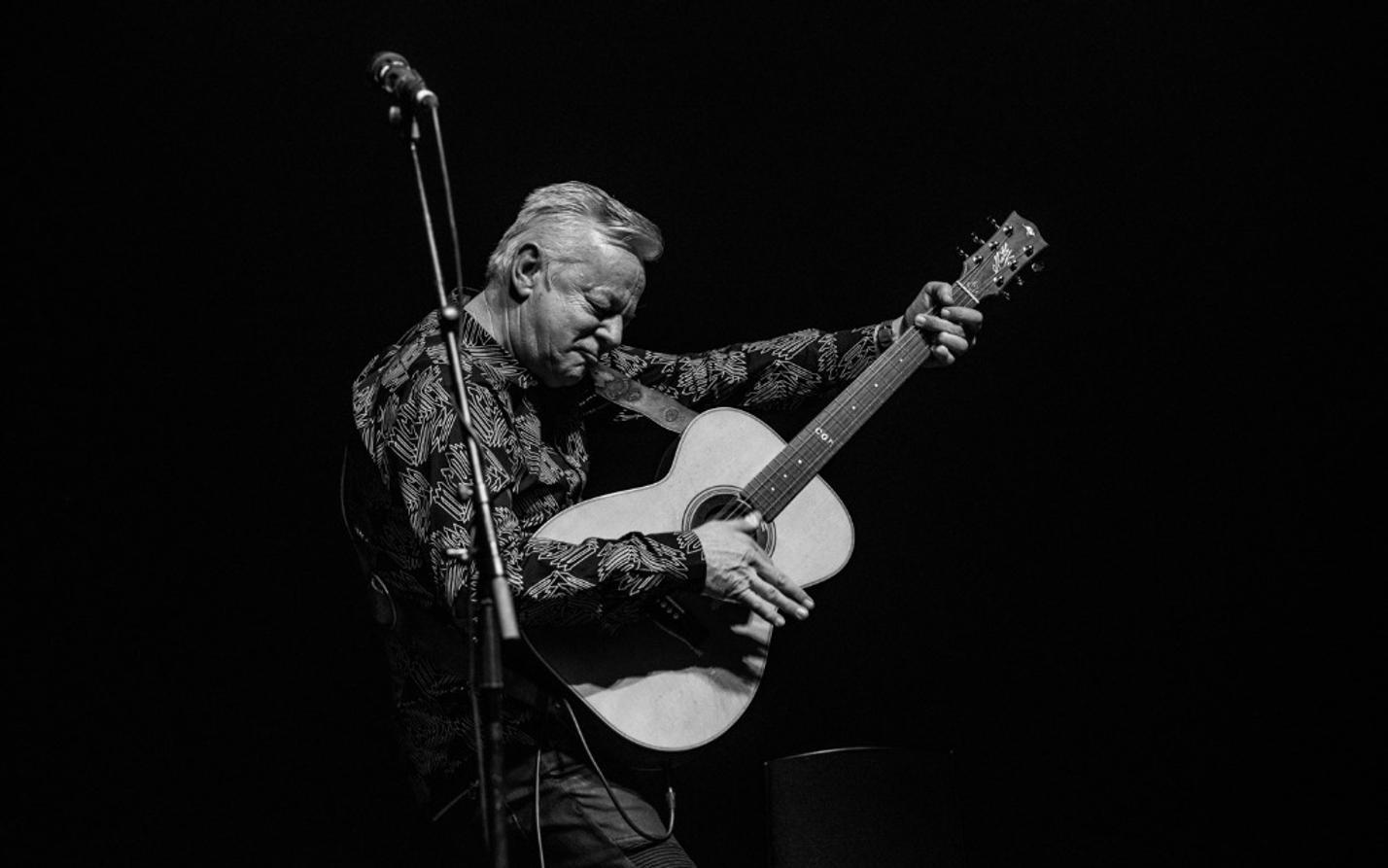 Tommy Emmanuel in concert, Royal Festival Hall, London, UK - 3197