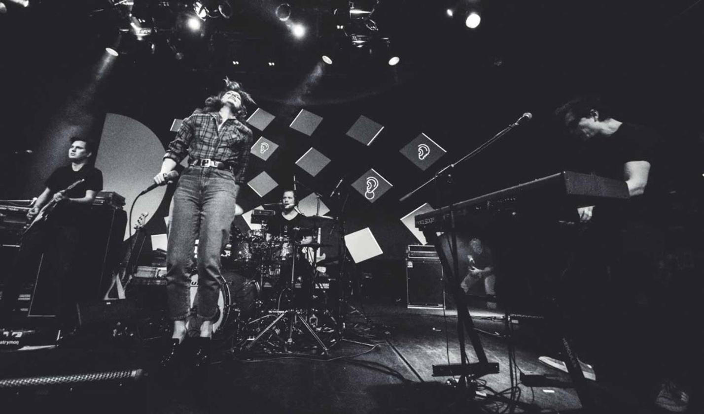 Klara & The Pop 4
