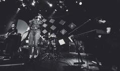 Klara & The Pop 4