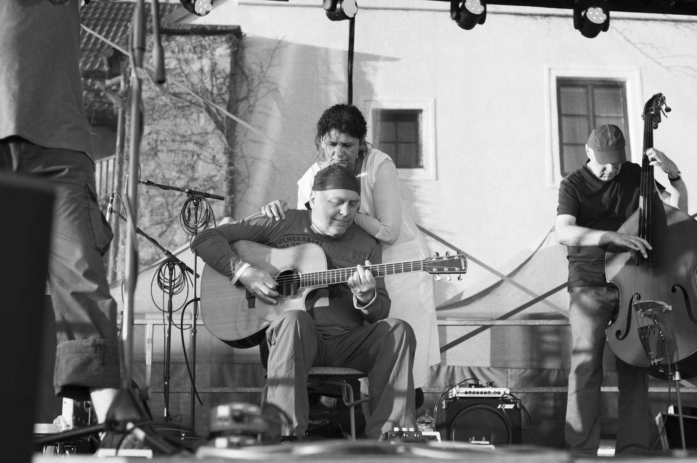 017_IVA BITTOVÁ & ČIKORI