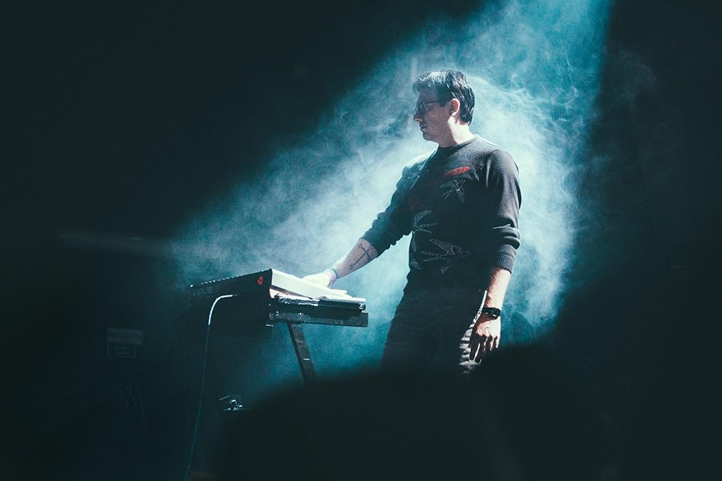 Cigarettes After Sex9