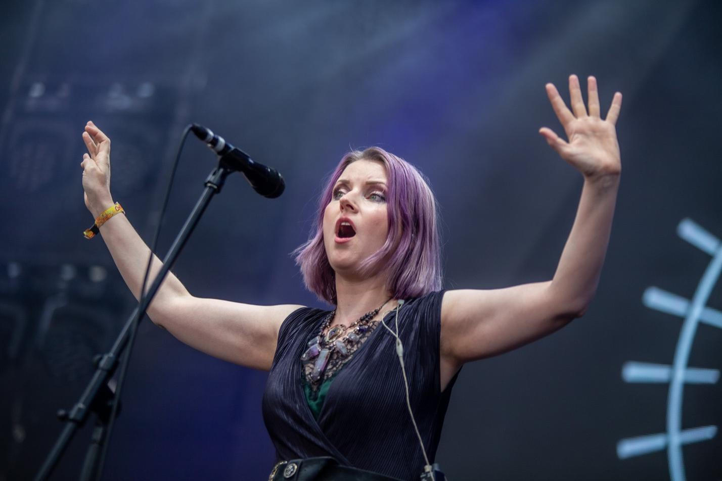 Lindy Fay Hella+Die Farne