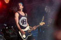 rfp_yellowcard_006