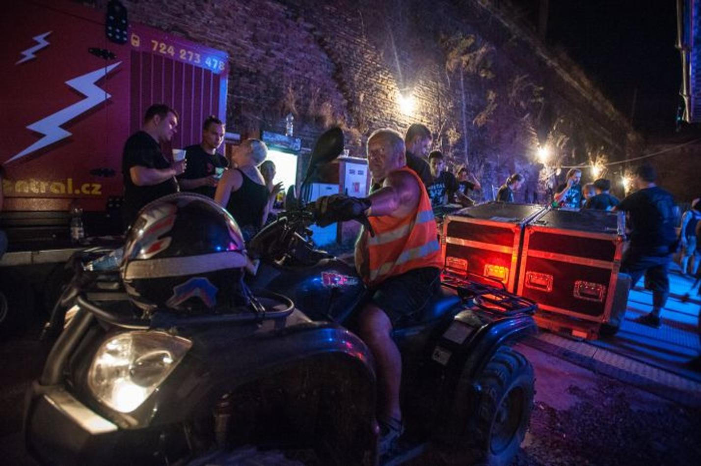 SM_20150808_20150808_BrutalAssault_Josefov_9448