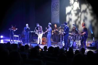 21_Botti and band