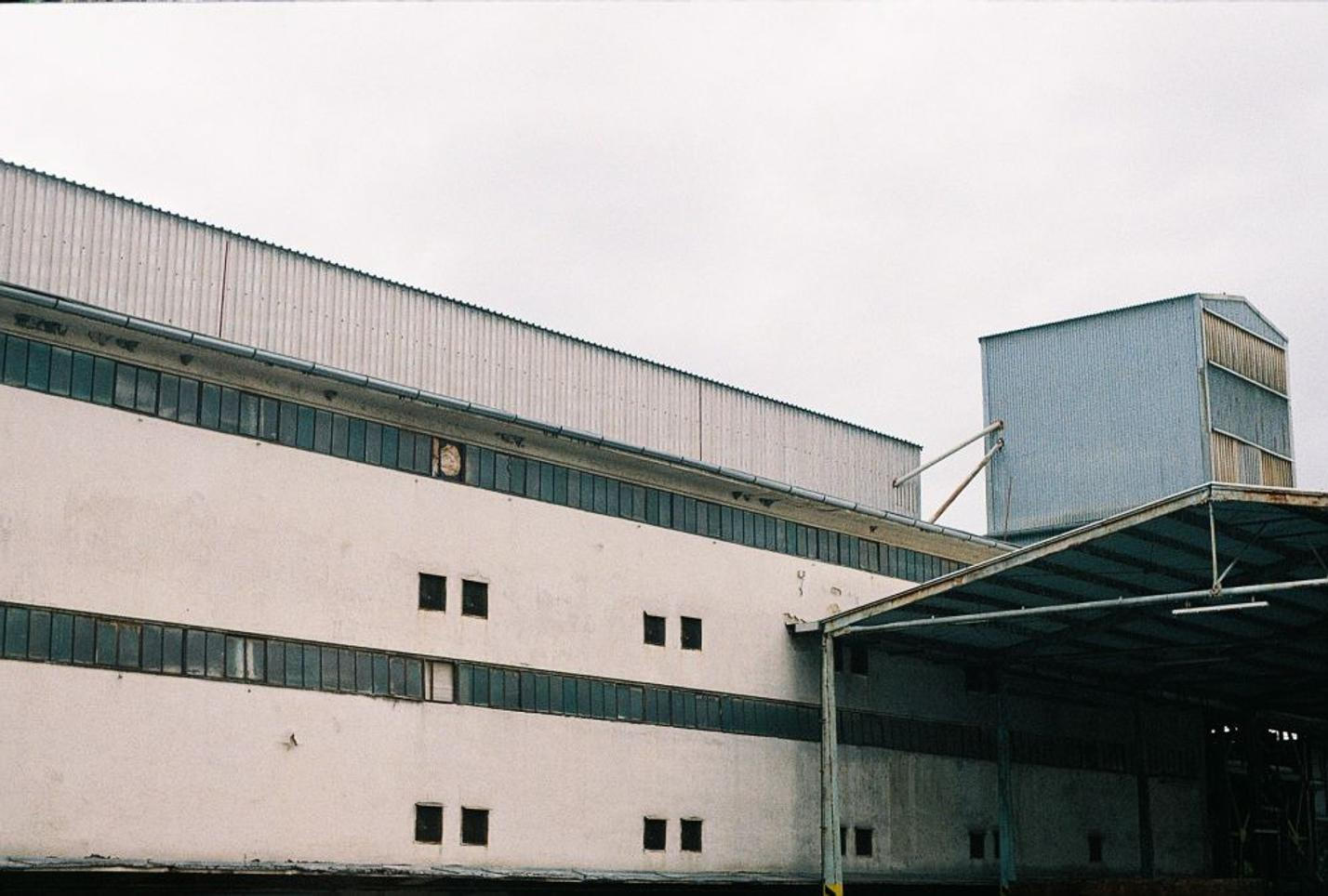 tovarna
