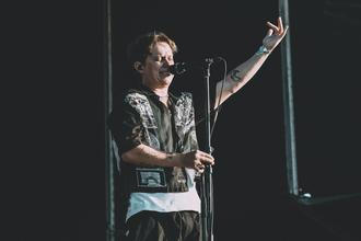 NOTHING BUT THIEVES (1)